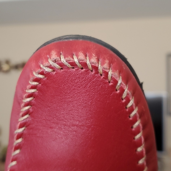 Ladies Red Leather Minnetonka Moccasins sz. 8 - Picture 7 of 7